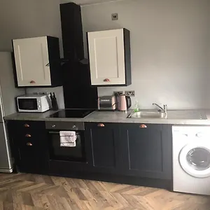 Apartment My Perfect Place & -some With Hot Tub- Free Parking, Blackpool